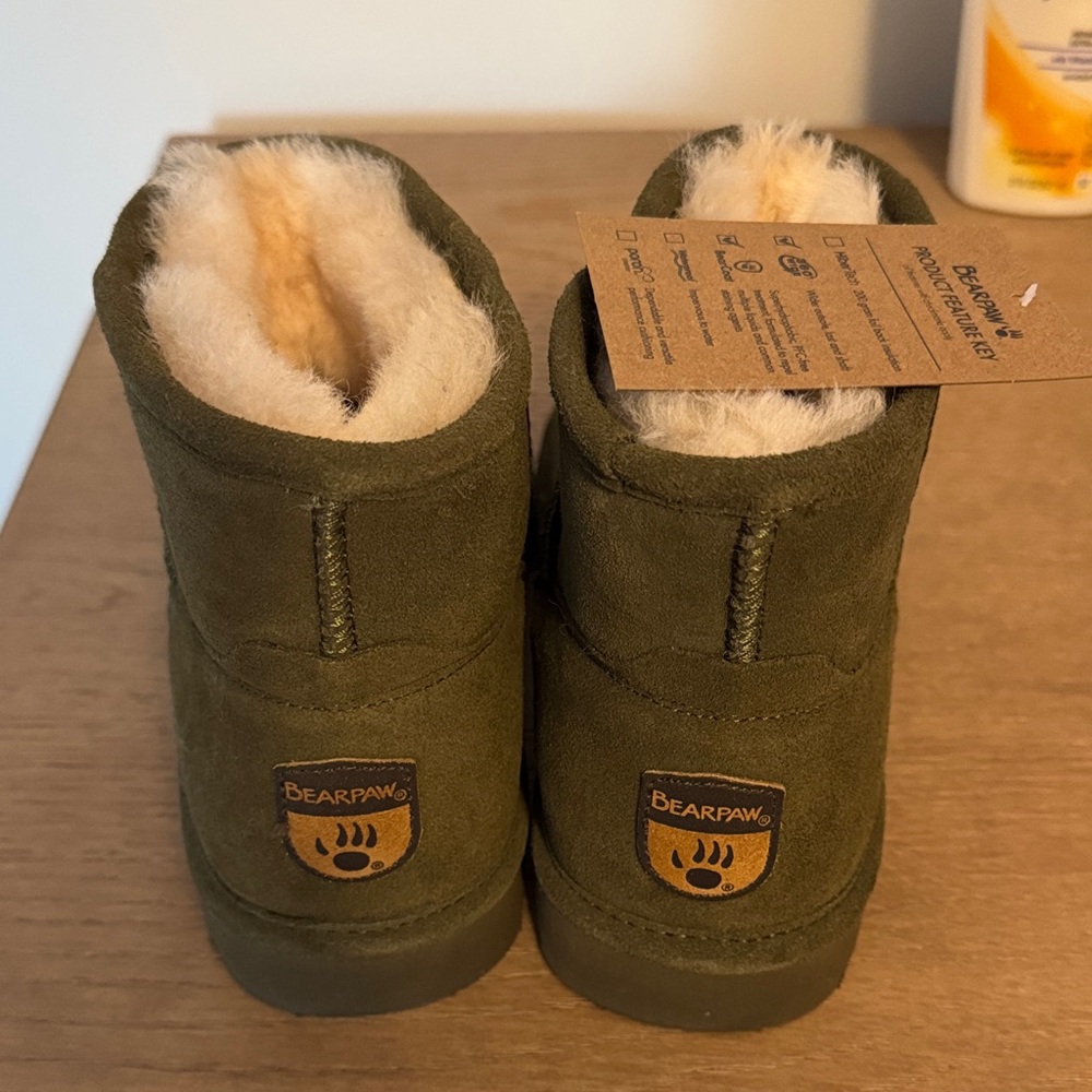 BearPaw womens' Olive Green Boots